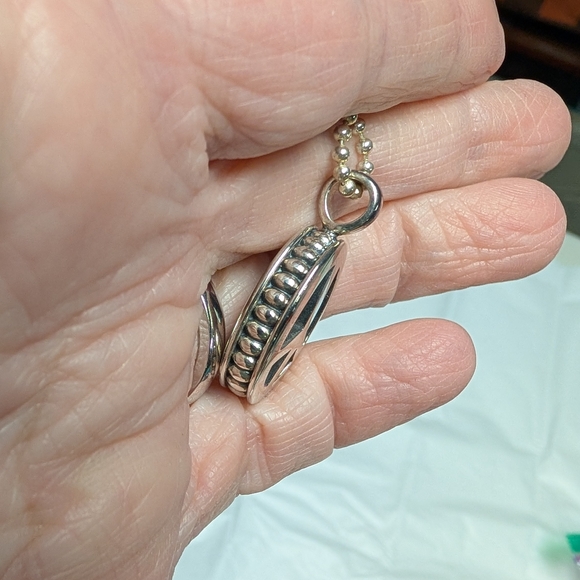 LAGOS Silver Peace Pendant Necklace - Picture 5 of 8